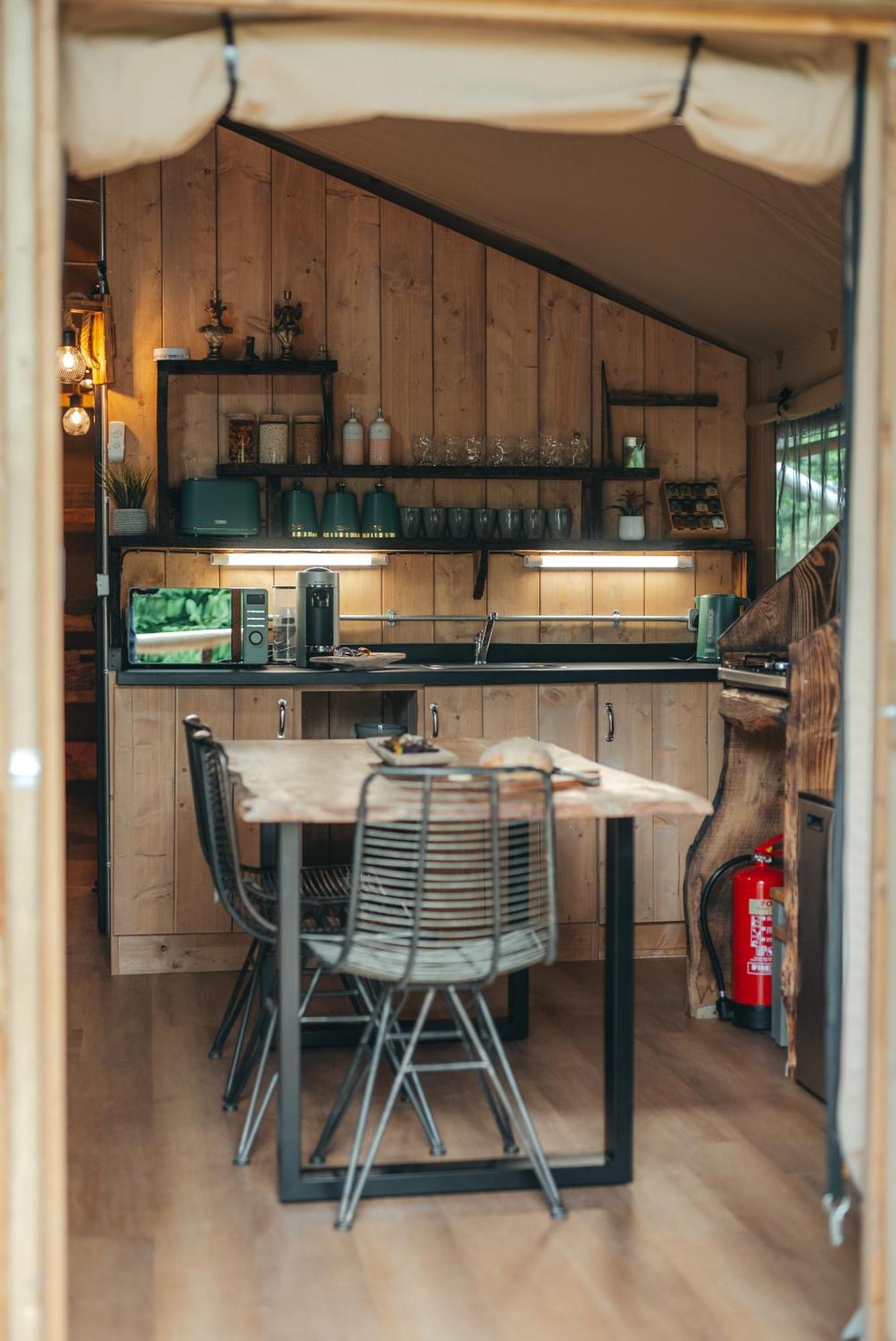 Cosy Forest Luxury tent Penrhos (Gwent)